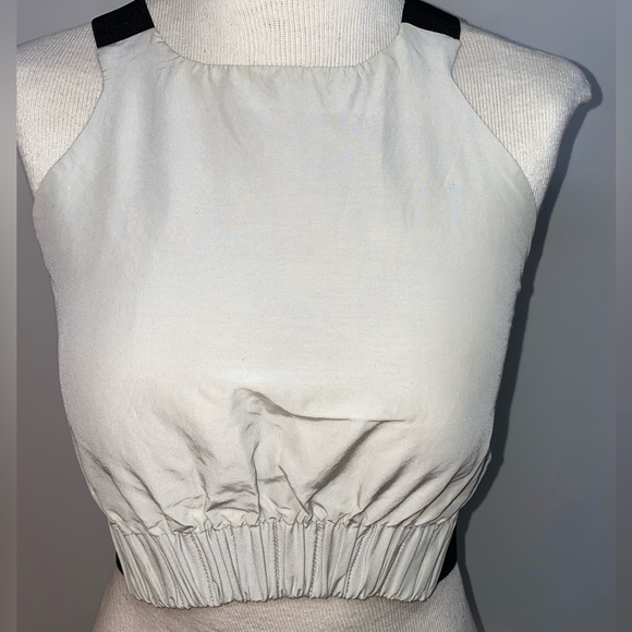 Shakuhachi White and Black Crop Top - Picture 2 of 11